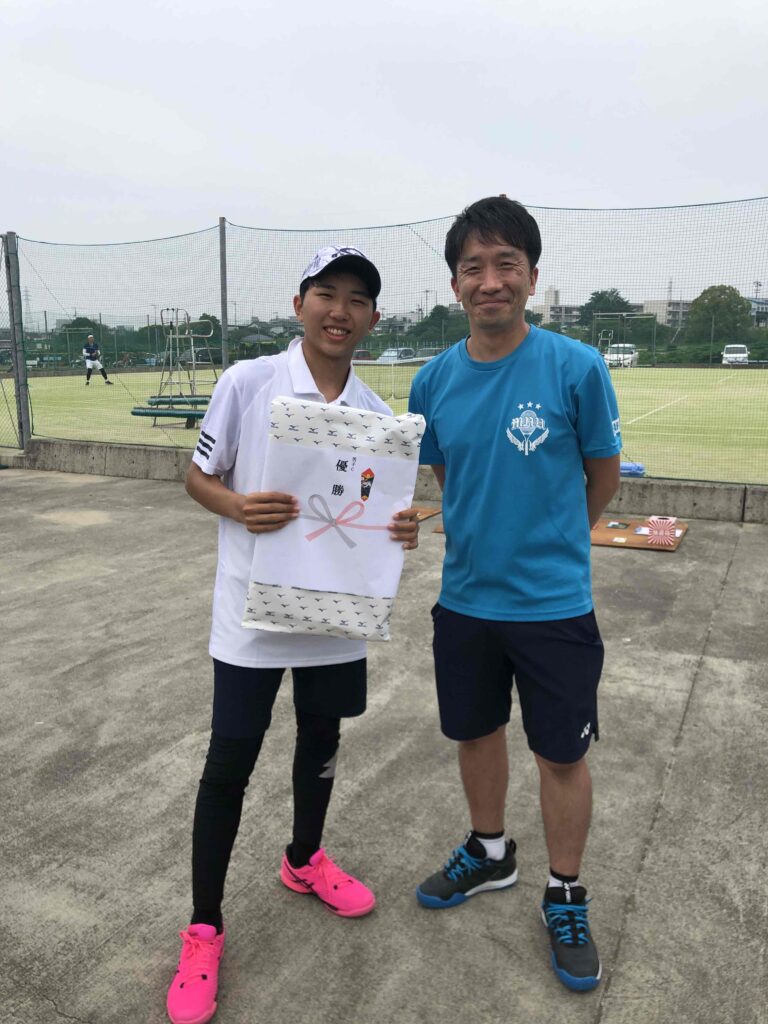 男子Ｃ優勝　富田さん